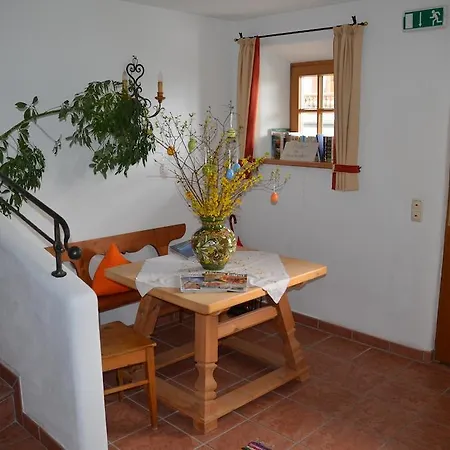 Berggasthaus Weingarten אורחן 3*